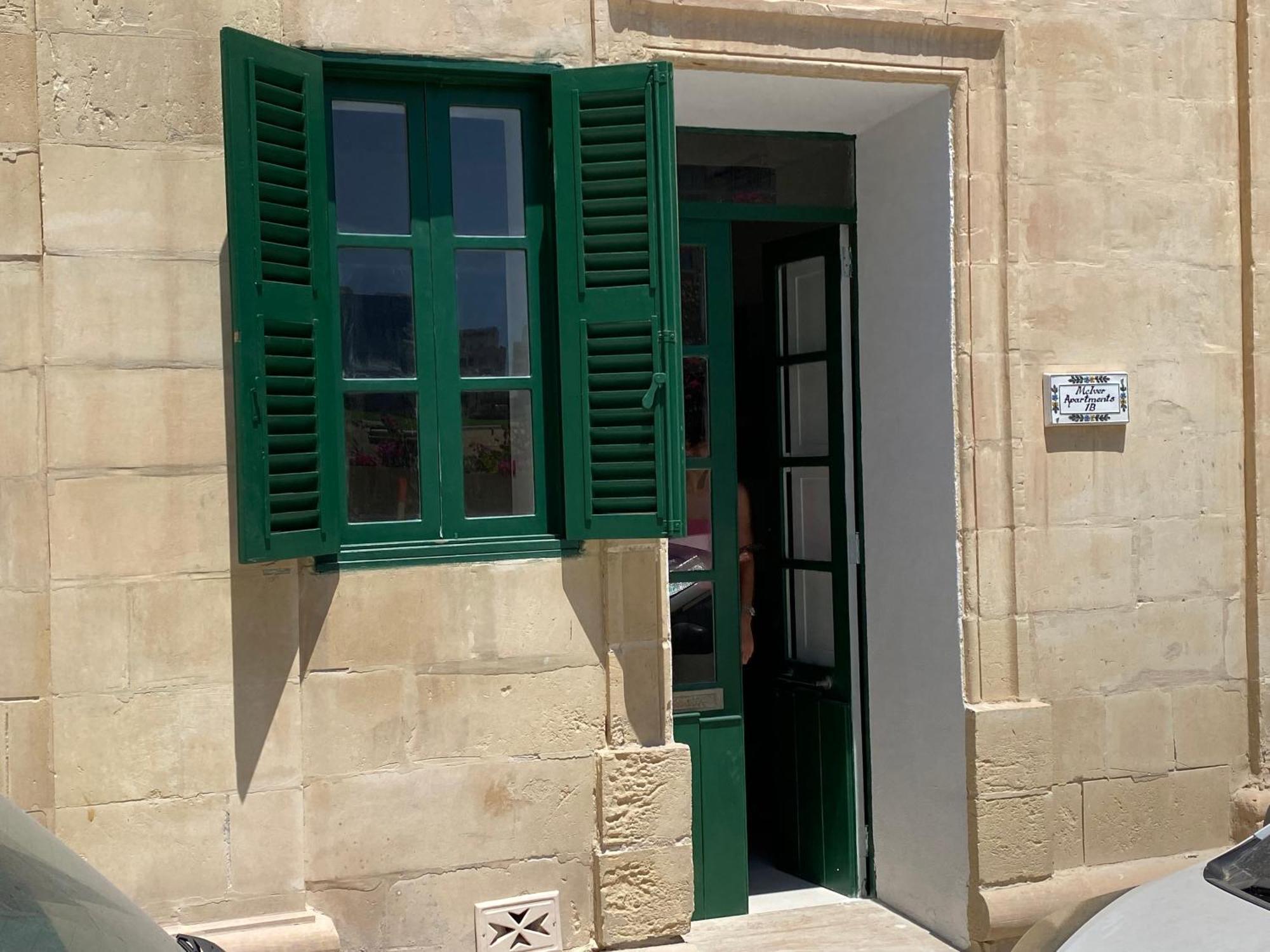 Stylish Typical Maltese Getaway Close To The Sea Apartment